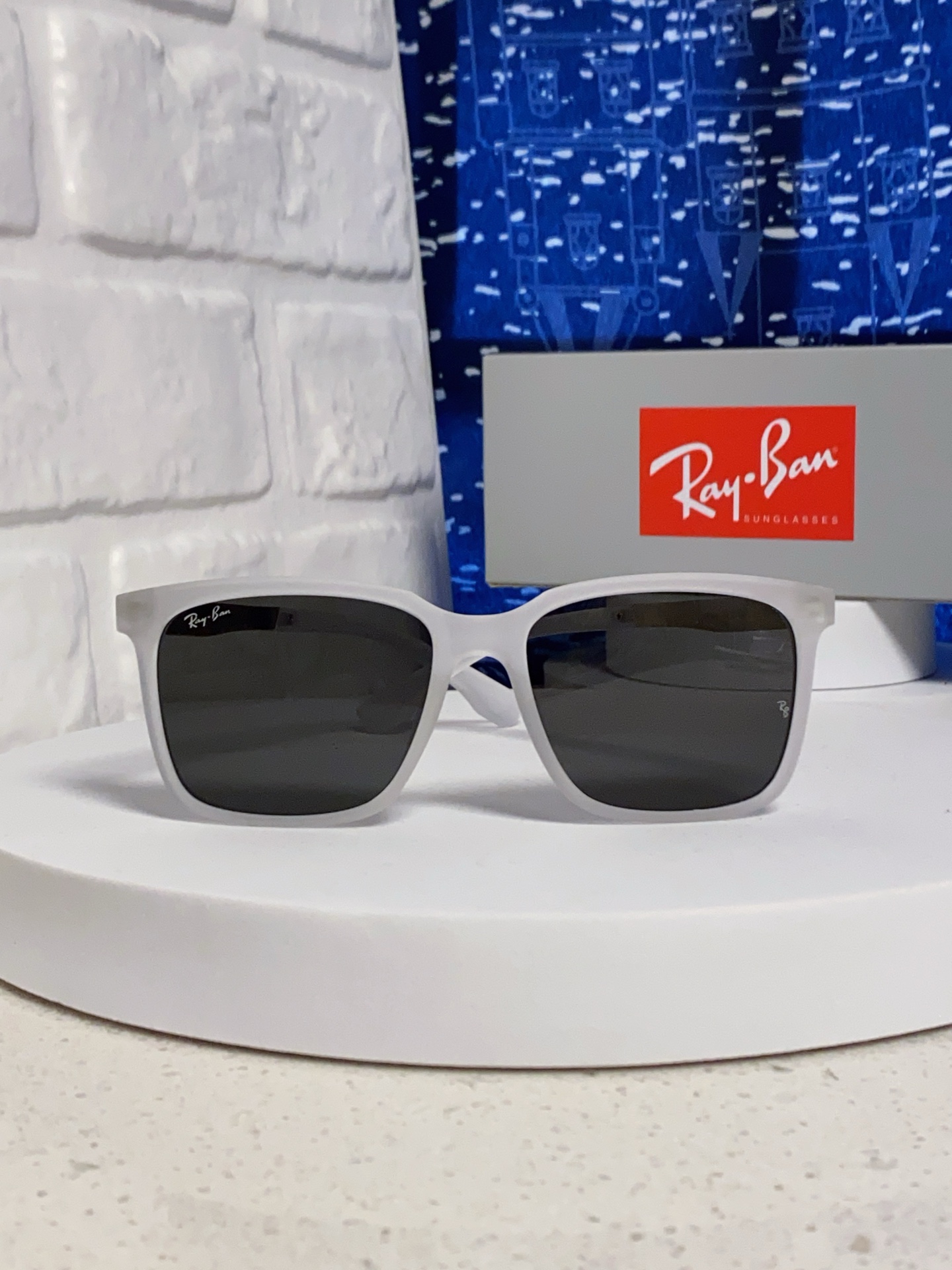 RayBan雷朋 2025新款大框男女太阳眼镜方框防紫外线大脸韩版网红墨镜 男女通用款 简约时尚 RB4