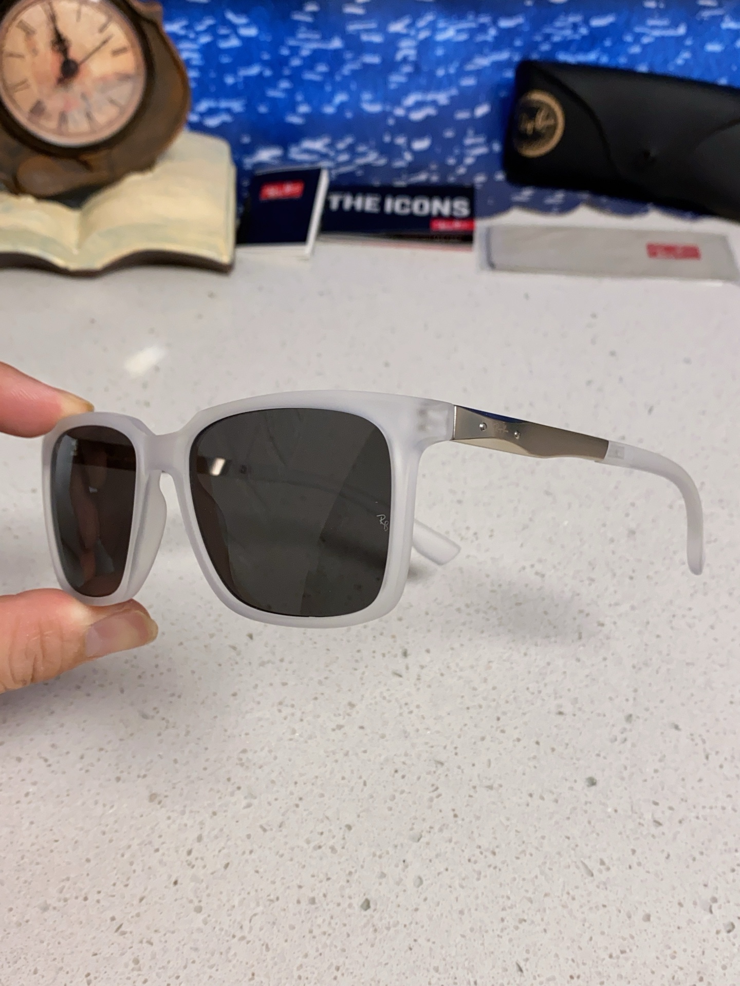 RayBan雷朋 2025新款大框男女太阳眼镜方框防紫外线大脸韩版网红墨镜 男女通用款 简约时尚 RB4