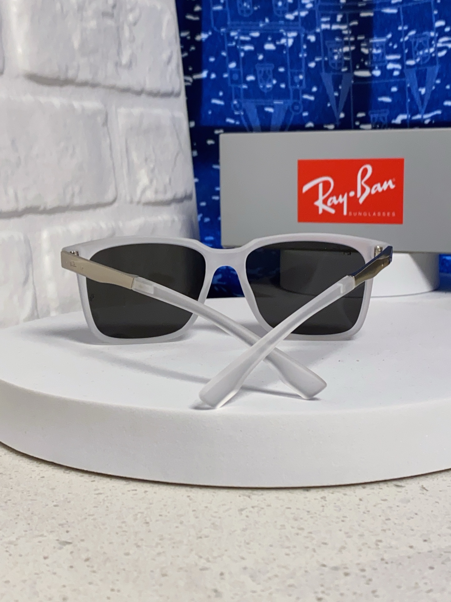 RayBan雷朋 2025新款大框男女太阳眼镜方框防紫外线大脸韩版网红墨镜 男女通用款 简约时尚 RB4