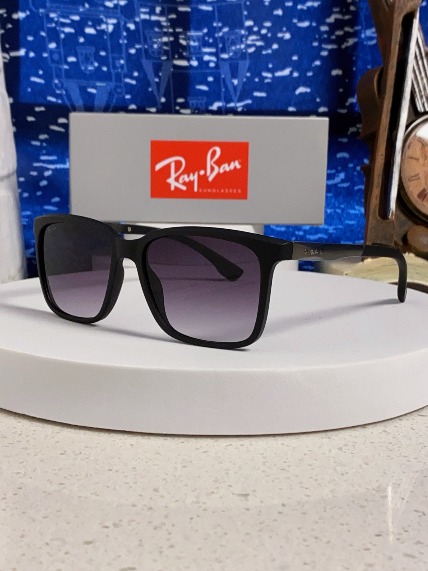 RayBan雷朋 2025新款大框男女太阳眼镜方框防紫外线大脸韩版网红墨镜 男女通用款 简约时尚 RB4