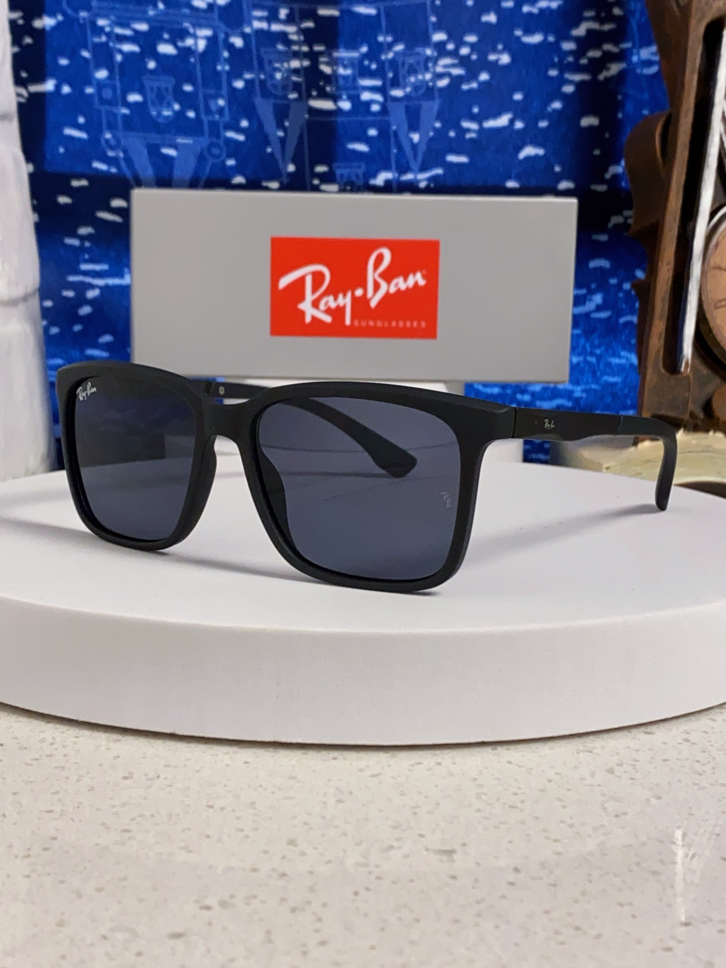 RayBan雷朋 2025新款大框男女太阳眼镜方框防紫外线大脸韩版网红墨镜 男女通用款 简约时尚 RB4