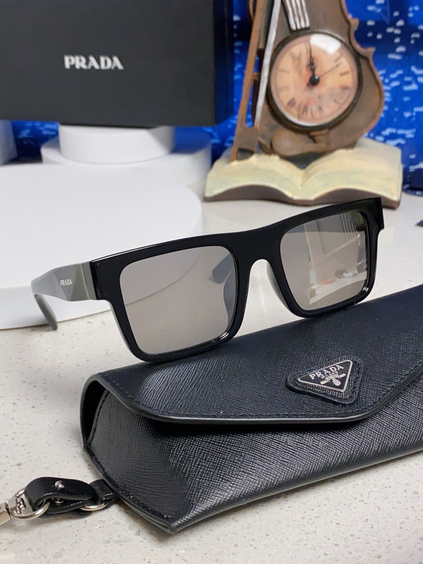 Prada普拉达 2025新款墨镜林志颖同款防紫外线方形驾驶开车防晒 时尚男女方框街拍太阳镜 PR19W