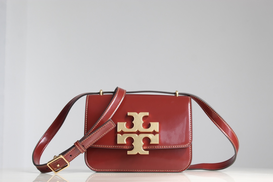 Tory Burch Tory Burch23年 Box小金砖 Eleanor翻盖豆腐包 包身利落有型