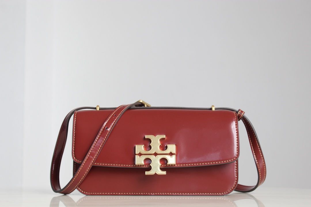 Tory Burch Tory Burch23年 Box小金砖 Eleanor横版豆腐包 以简洁线条打造的盒型包袋之上