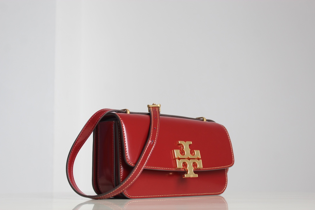 Tory Burch Tory Burch23年 Box小金砖 Eleanor横版豆腐包 以简洁线条打造的盒型包袋之上