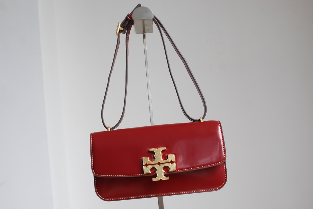 Tory Burch Tory Burch23年 Box小金砖 Eleanor横版豆腐包 以简洁线条打造的盒型包袋之上