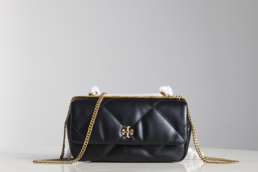 Tory Burch Tory Burch新款云朵包 Kira系列迷你翻盖肩背包 透过蓬松的菱形绗缝设计
