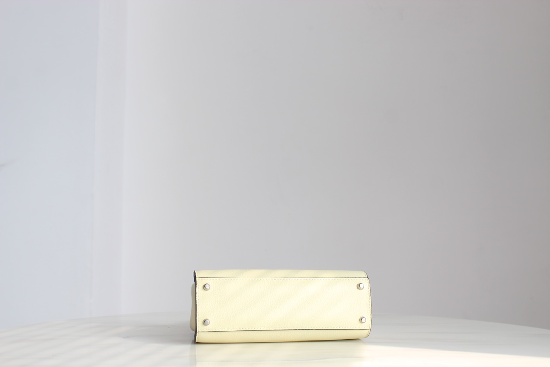Tory Burch Toryburch 新款Eleanor系列托特包 单肩手提斜挎包 皮质出众 完美的手提弧度