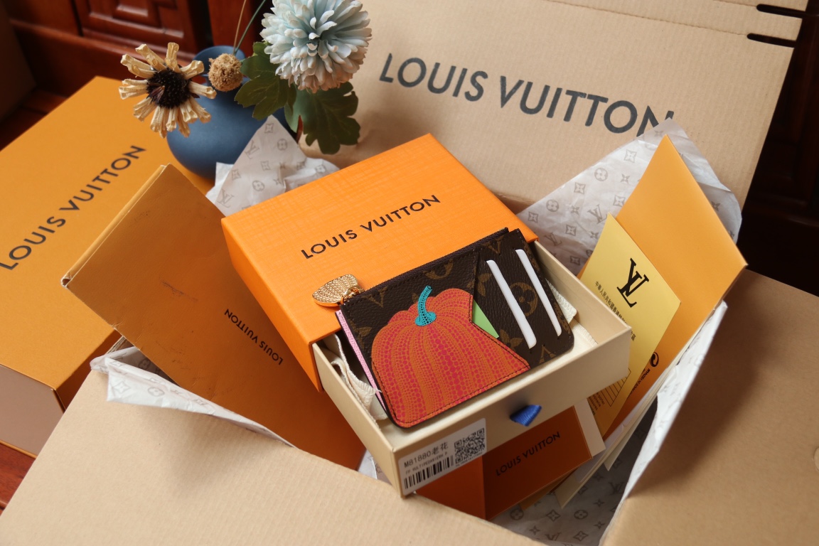 Louis Vuitton x Yayoi Kusama Pumpkin Card Holder Wallet M82110