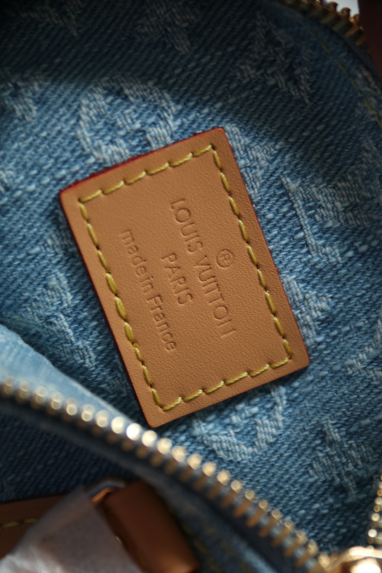 Louis Vuitton 动态芯片版 M11212 本款Nano Speedy手袋为棉质丹宁织就Monogram图案