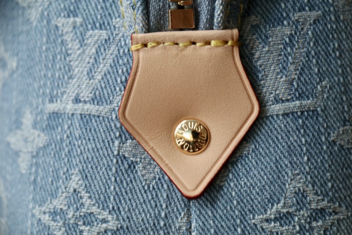 Louis Vuitton M24317牛仔 本款 Pochette