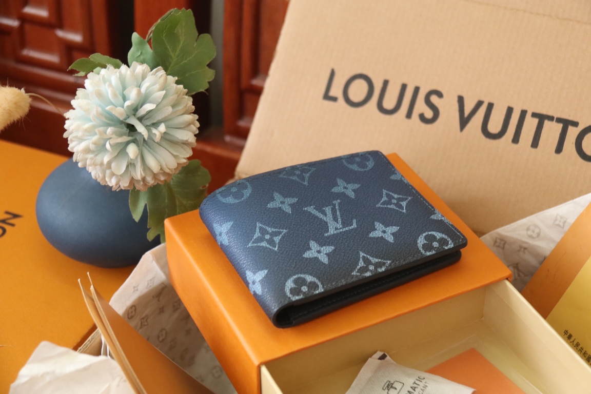 Louis Vuitton M11547短夹