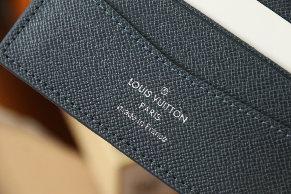 Louis Vuitton M11547短夹