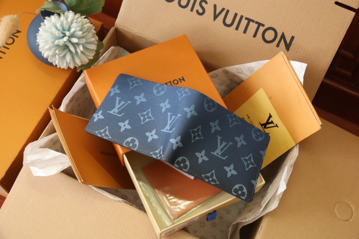 Louis Vuitton M11547短夹