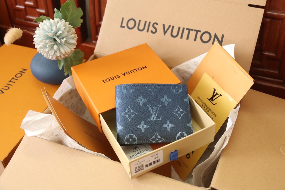 Louis Vuitton M11547短夹