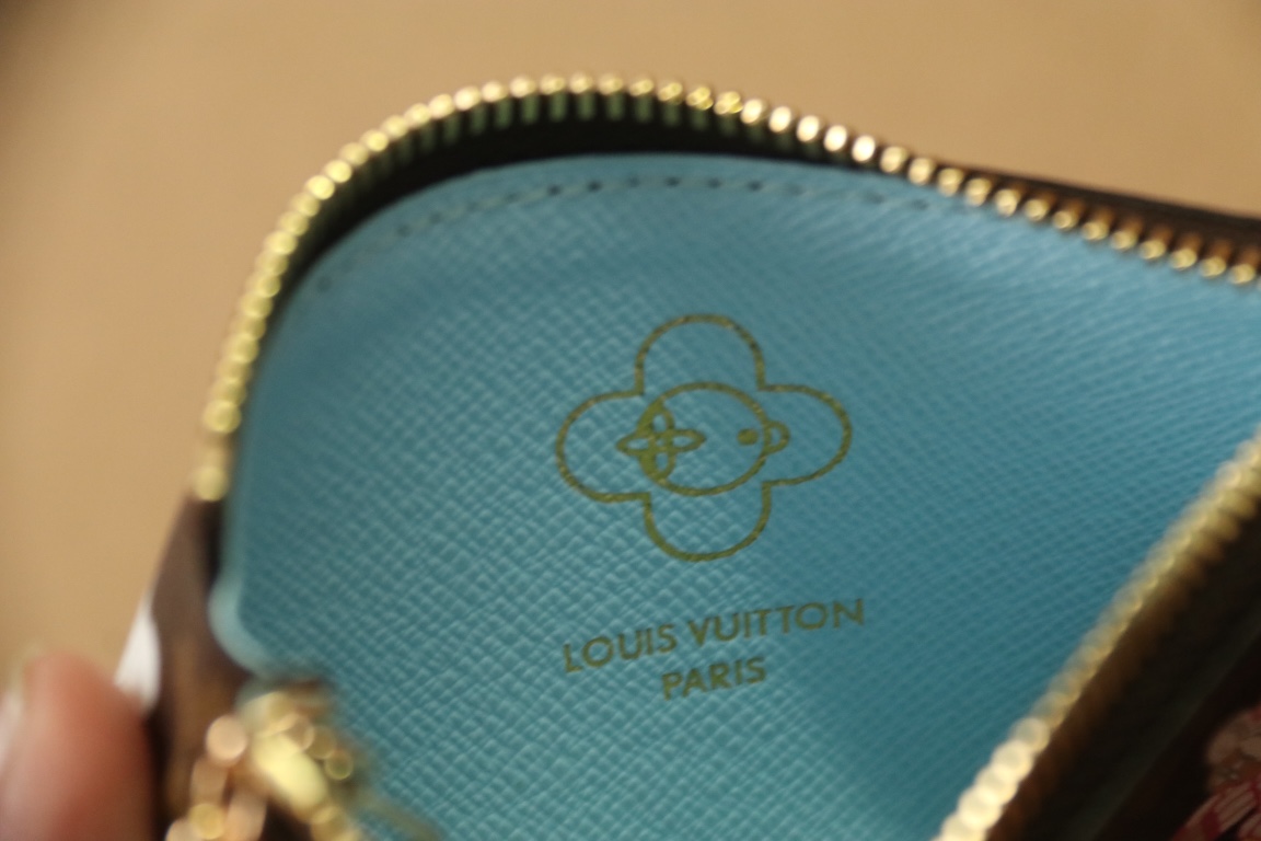 Louis Vuitton M12229零钱包由内至外魅力难挡的钥匙包