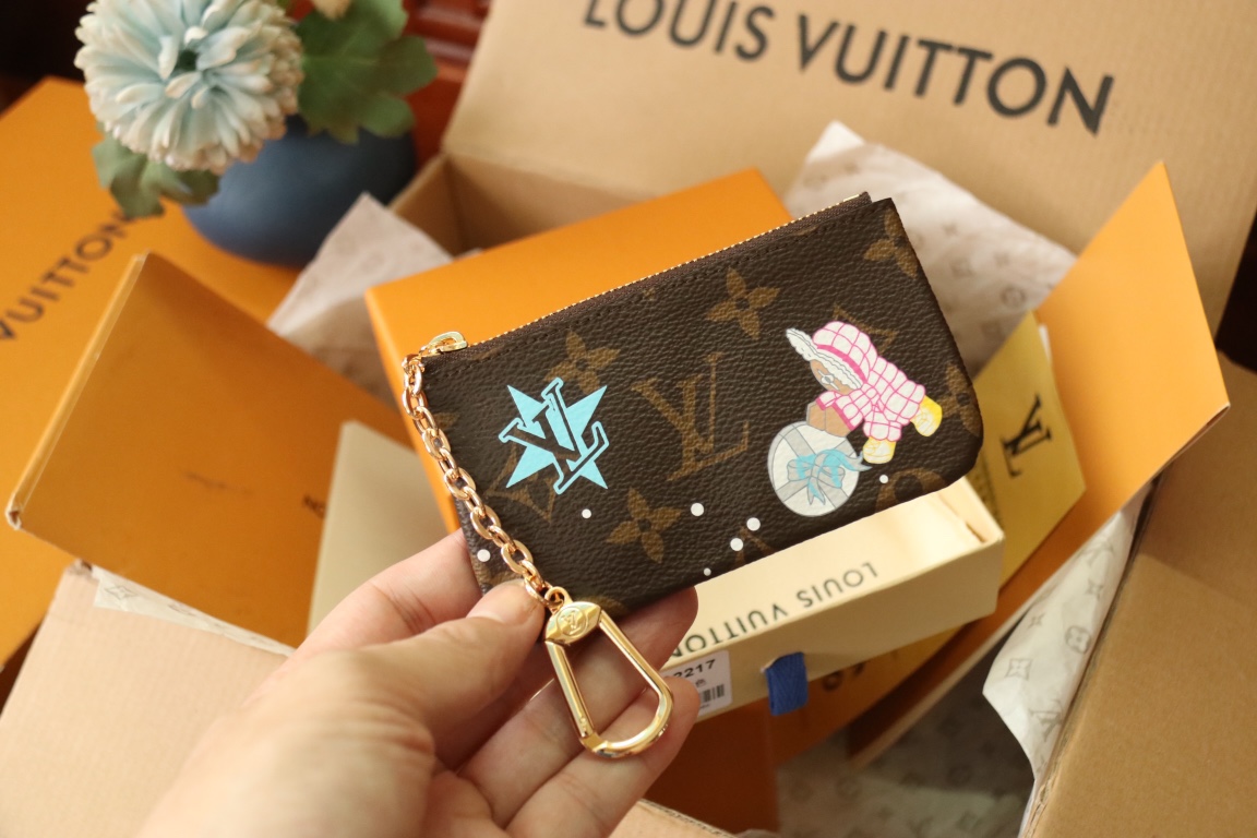 Louis Vuitton M12229零钱包由内至外魅力难挡的钥匙包