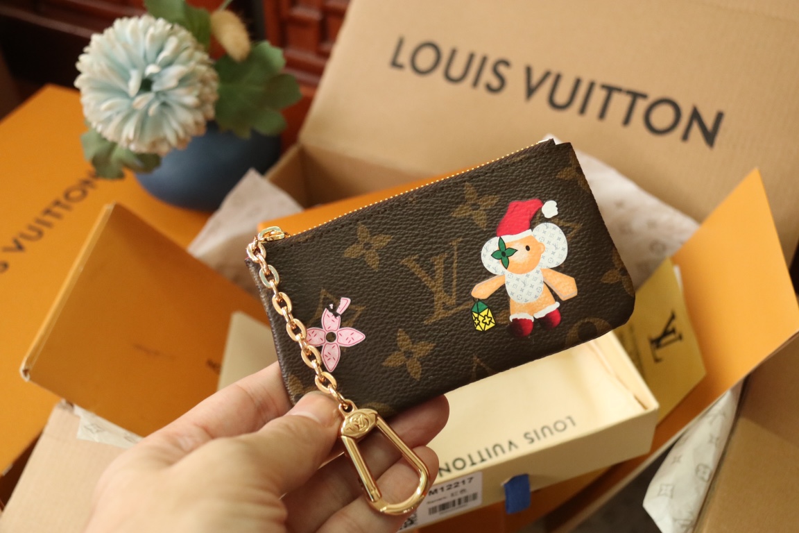 Louis Vuitton M12229零钱包