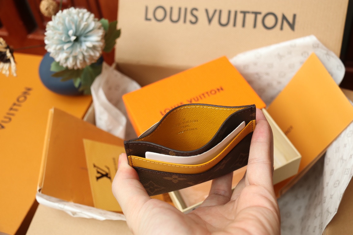 Louis Vuitton PORTE CARTES DOUBLE 卡片夹