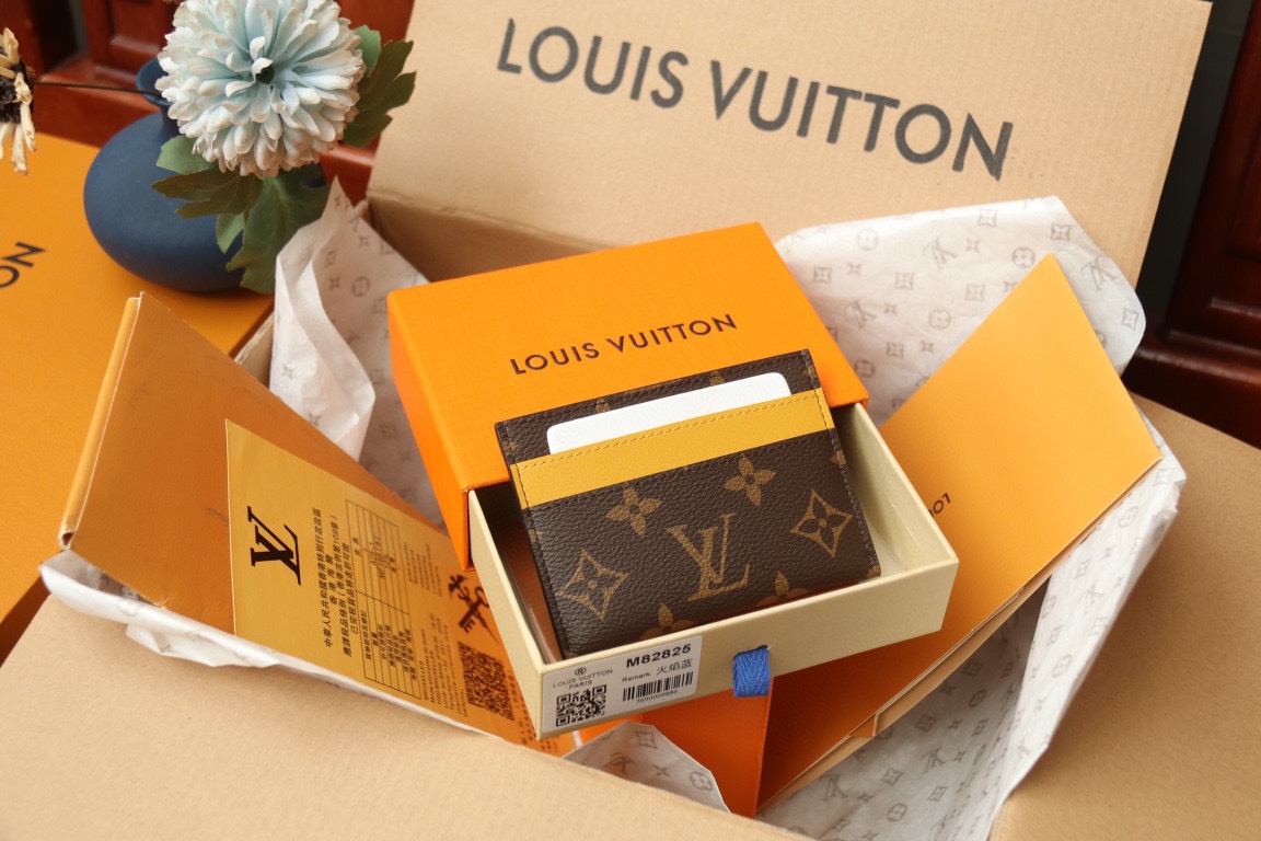 Louis Vuitton PORTE CARTES DOUBLE 卡片夹