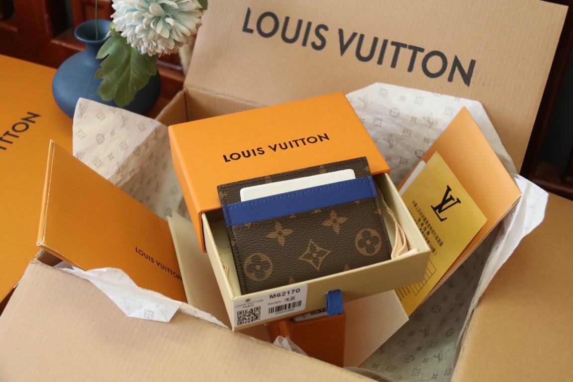 Louis Vuitton PORTE CARTES DOUBLE 卡片夹