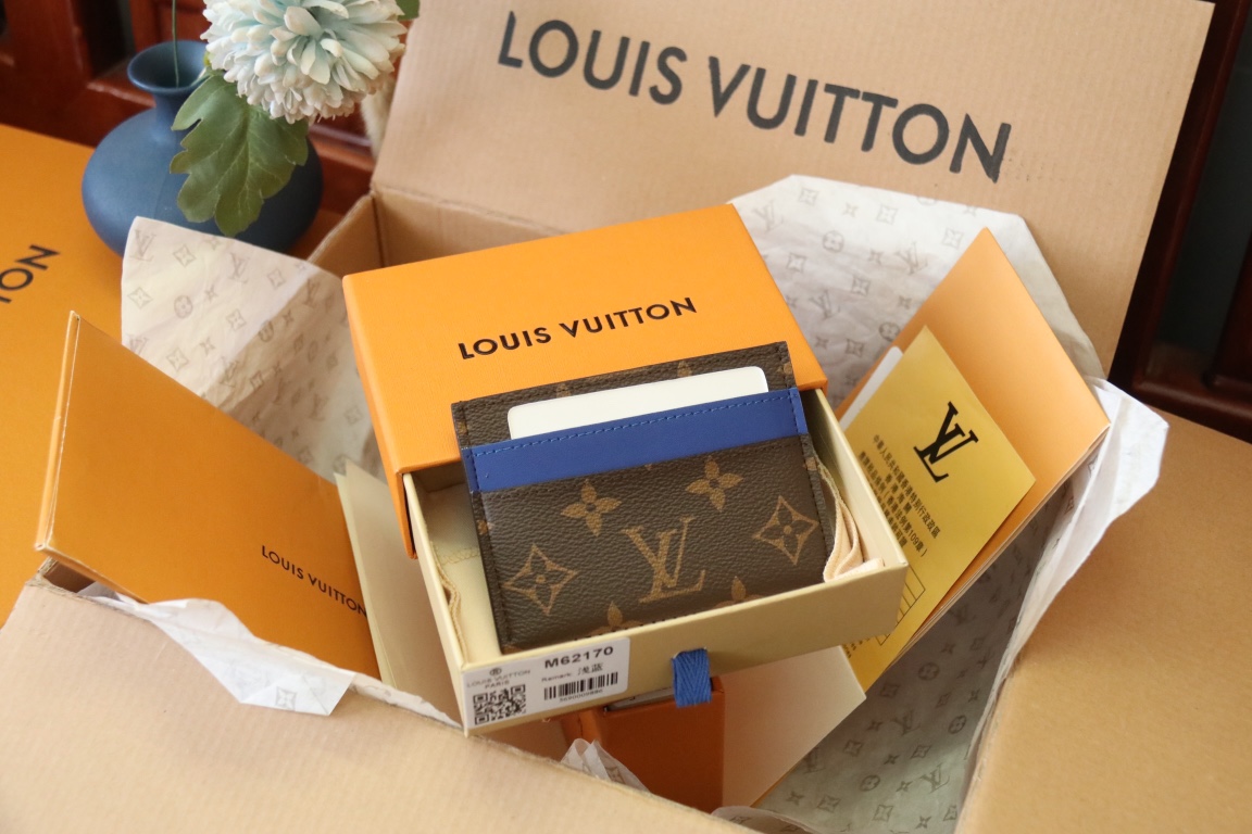Louis Vuitton PORTE CARTES DOUBLE 卡片夹