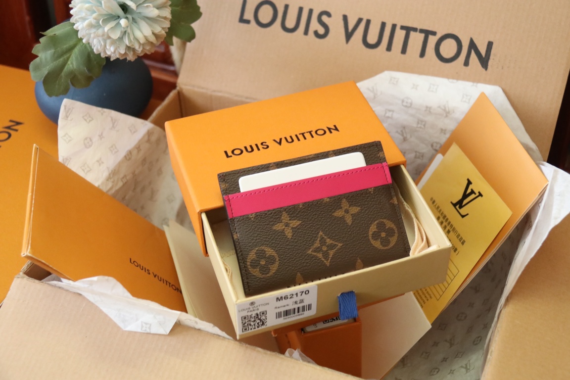 Louis Vuitton PORTE CARTES DOUBLE 卡片夹