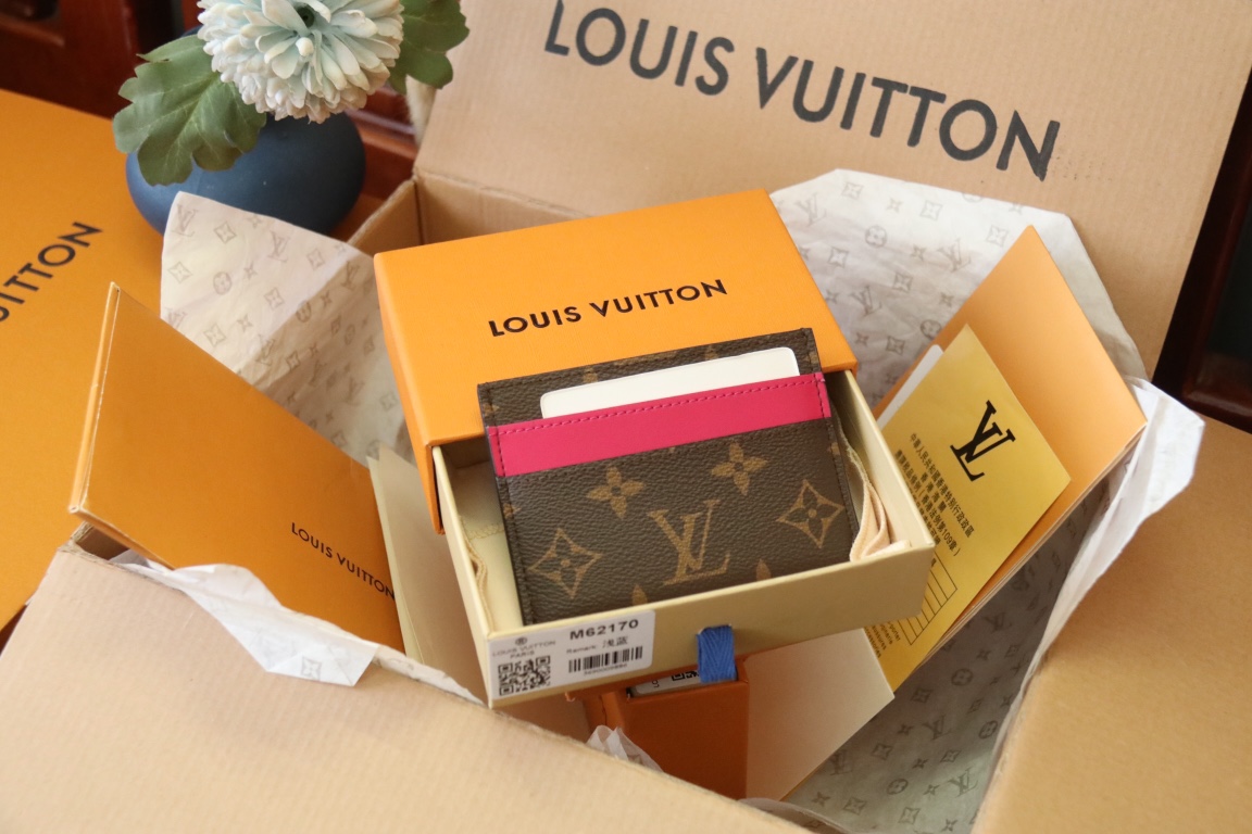 Louis Vuitton PORTE CARTES DOUBLE 卡片夹