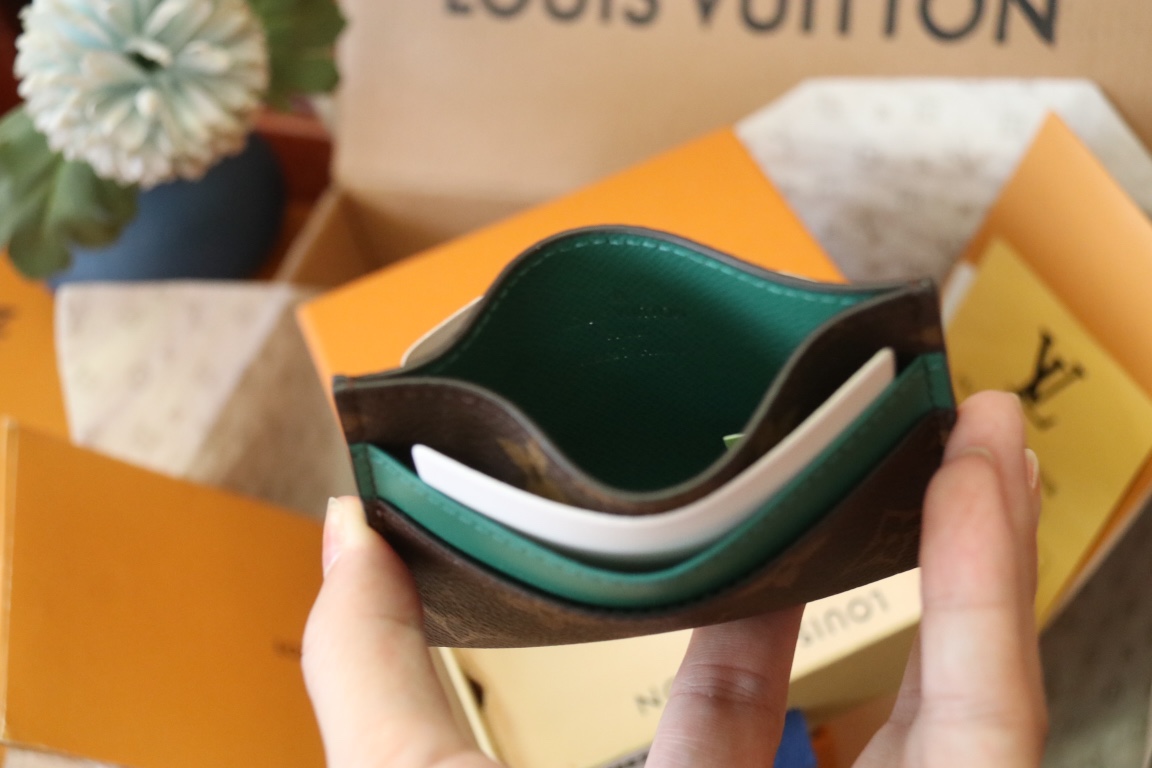 Louis Vuitton PORTE CARTES DOUBLE 卡片夹