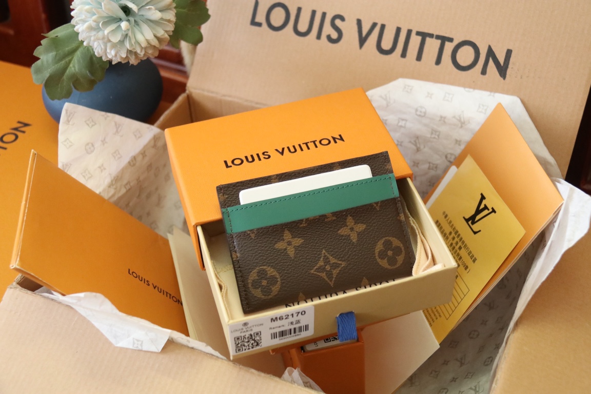Louis Vuitton PORTE CARTES DOUBLE 卡片夹