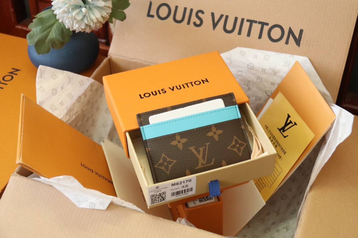 Louis Vuitton PORTE CARTES DOUBLE 卡片夹