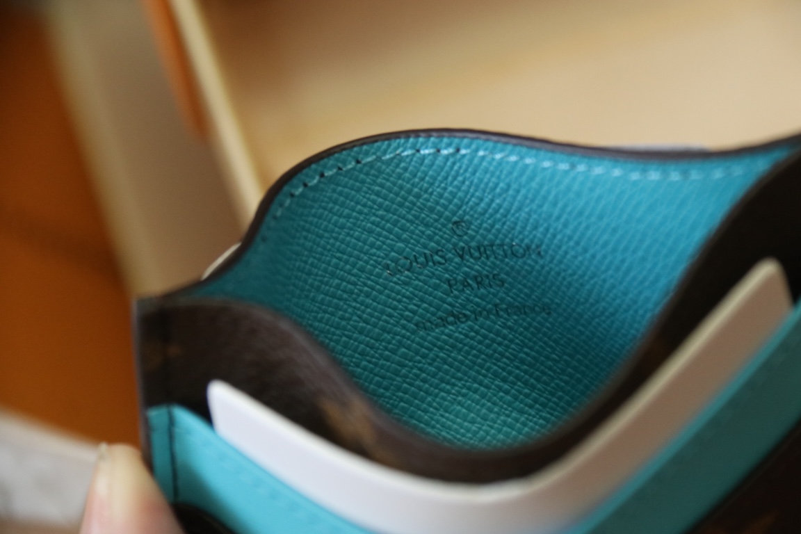 Louis Vuitton PORTE CARTES DOUBLE 卡片夹