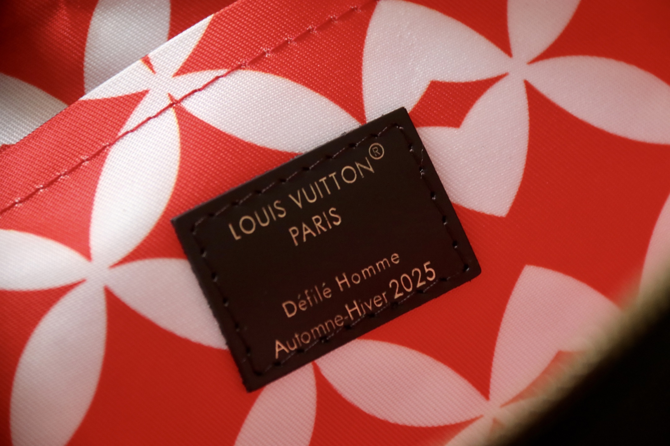 Louis Vuitton Pochette Voyage Souple Monogram Eclipse Coated Canvas Clutch 9 i1753339425525 8226 0 7