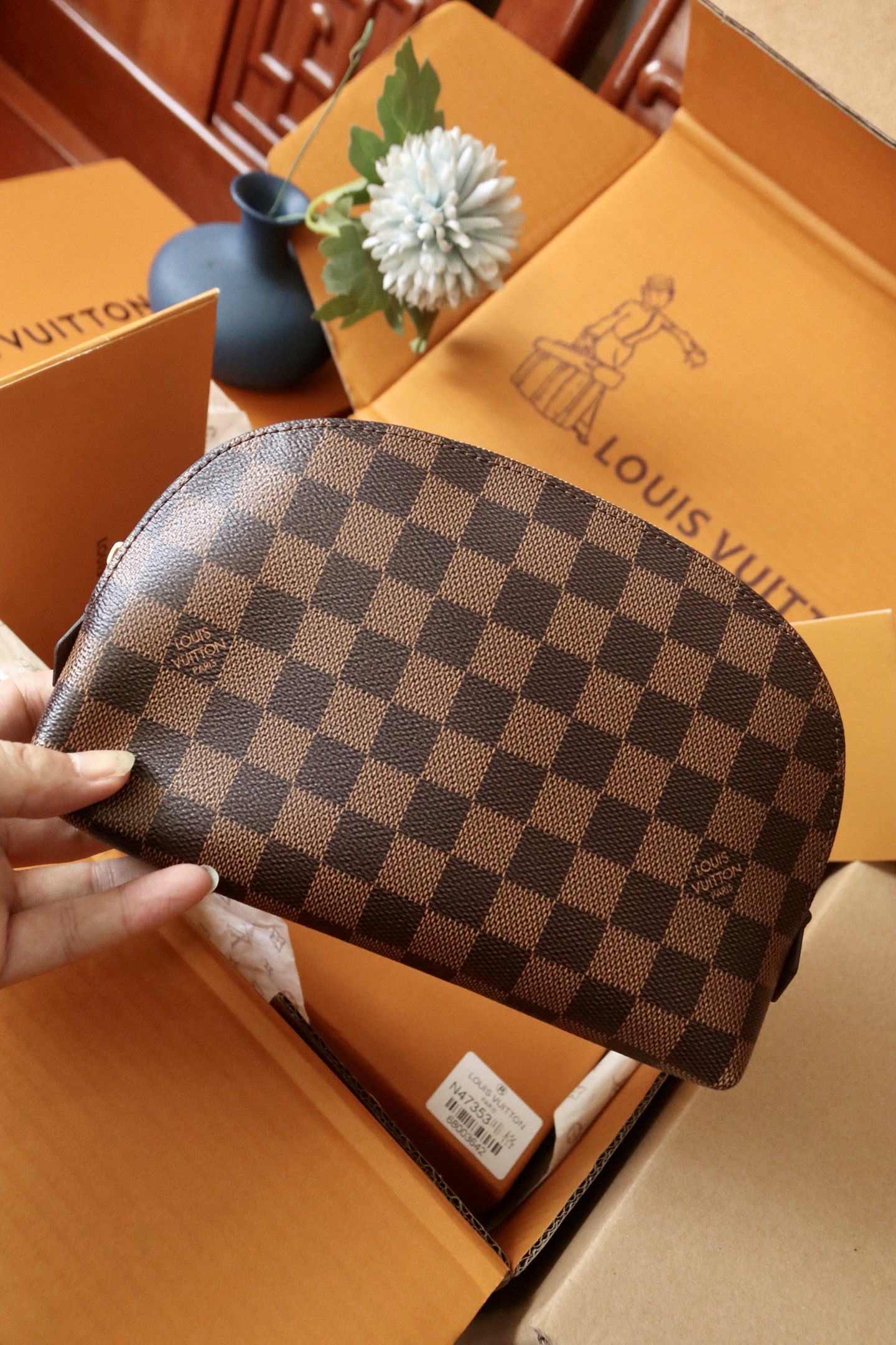 Louis Vuitton Damier Ebene Canvas Nice BB Toiletry Pouch, 24 x 17 x 6 cm 4 i1753339735531 8024 0 2