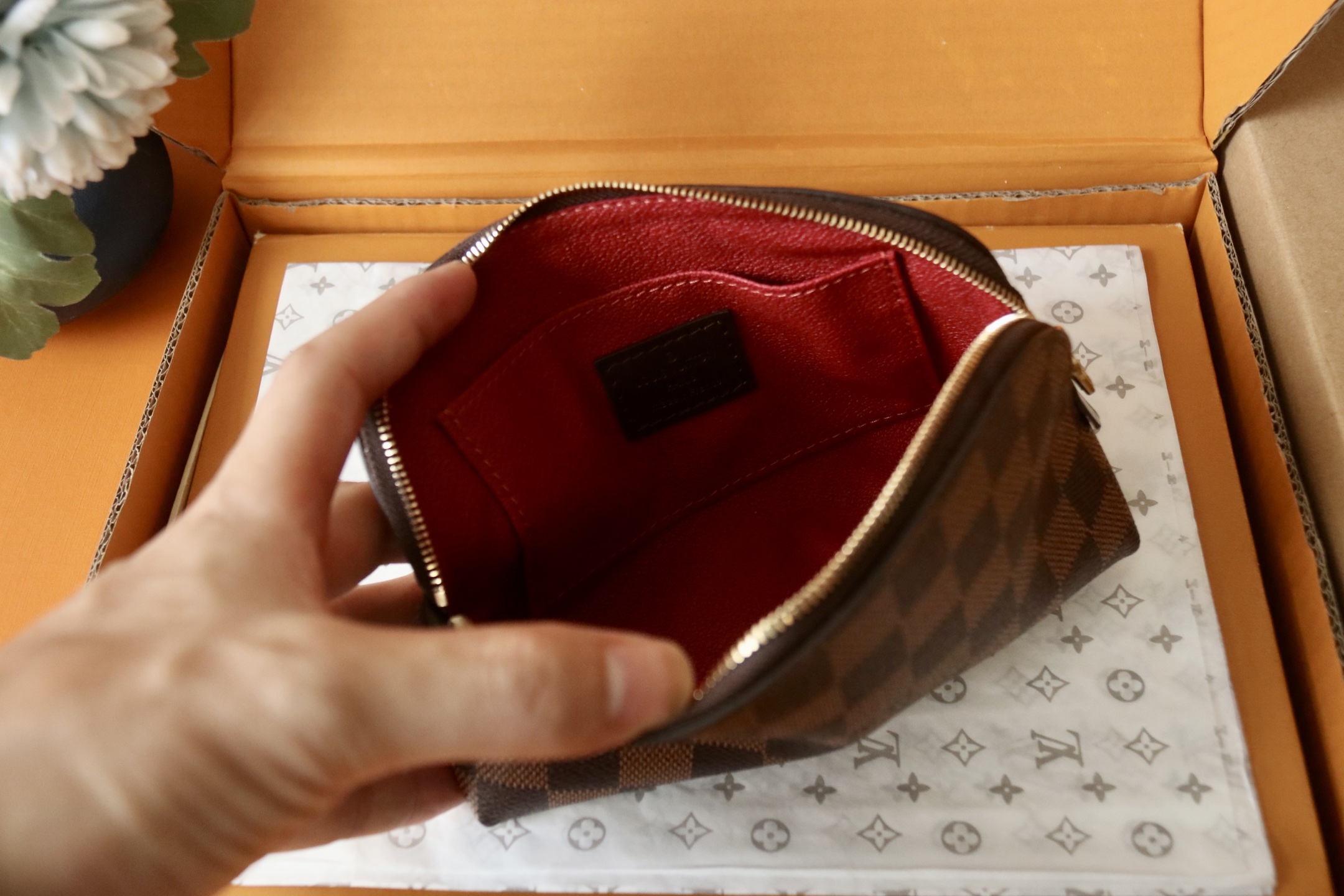 Louis Vuitton Monogram Brown Coated Canvas Round Cosmetic Pouch 17 x 12 x 6cm 7 i1754635150057 6896 0 5
