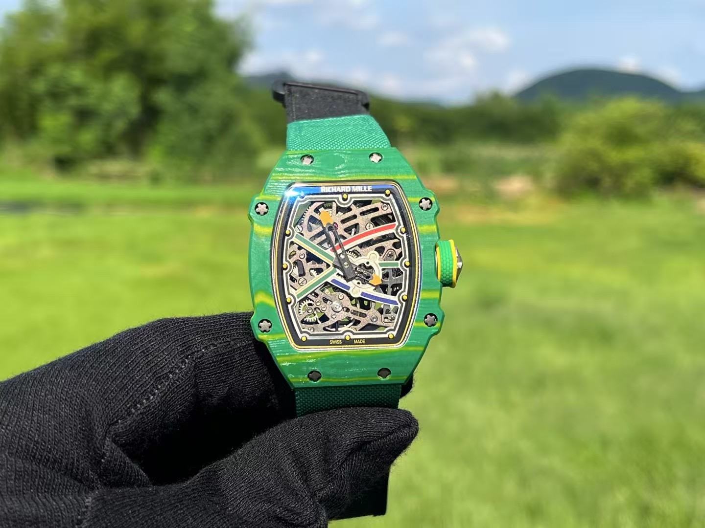 NO:541529,RICHARD MILLE /RM67-02 Men's series ultra-thin integrated movement, original data 12-point winding wheel super-large kinetic energy storage, six-point original rotor automatic winding watch, wine barrel case is made of RICHARD MILLE's unique TT carbon fiber and TT fully automatic mechanical composite materials. While maintaining lightness, it has excellent impact resistance. 38.70 mm /48mm diameter, ultra-thin thickness is only 12.3mm hollow dial, sapphire mirror, and back. At the start of the 2017 London World Track and Field Championships, RICHARD MILLE tailored a RM 67-02 High for brand friends (also recognized as the king of high jump) Mutaz Essa Barshim  Jum (high jump), this watch is another reflection of the brand's charm, lighter and stronger, making it another outstanding sporty luxury watch of the brand. It is as light as the second layer of skin, giving the wearer a unique noble identity and commemorative meaning!  ,19860909RICHARD MILLE  理查米尔 /RM67-02 男士系列超薄一体机芯,原装数据 12点发条轮超大动能储存,六点位原装摆陀 自动上弦腕表,酒桶表壳以RICHARD MILLE独有的TT碳纤维和TT全自动机械复合材料打造而成,在保持轻盈特性的同时,更具卓越的耐冲击性能,38.70 mm /48mm表径,超薄厚度只有12.3mm镂空表盘,蓝宝石镜面,背透.在2017年伦敦世界田径锦标赛开赛之时,RICHARD MILLE为品牌友人（也是公认的跳高之王）Mutaz Essa Barshim量身打造了一枚RM 67-02 High Jum（跳高）,此款腕表便是品牌魅力的再次体现更卓越、更轻盈、更坚固,令其成为了品牌的又一枚卓越的运动型豪华腕表,轻盈如第二层肌肤,赋予佩戴者独一无二的尊贵身份以及纪念意义！,,Watch