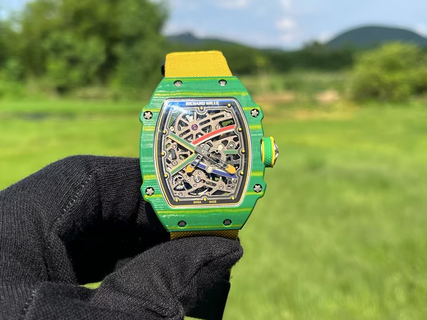 NO:541562,RICHARD MILLE RM67-02 Men's series ultra-thin integrated movement, original data 12-point winding wheel super-large kinetic energy storage, six-point original rotor automatic winding watch, wine barrel case is made of RICHARD MILLE's unique TT carbon fiber and TT fully automatic mechanical composite materials. While maintaining lightness, it has excellent impact resistance. 38.70mm / 48mm watch diameter, ultra-thin thickness is only 12.3mm hollow dial, sapphire mirror, and back. At the start of the 2017 London World Track and Field Championships, RICHARD MILLE tailored a RM 67-02 High for brand friends (also recognized as the king of high jump) Mutaz Essa Barshim  Jum (high jump), this watch is another reflection of the brand's charm, lighter and stronger, making it another outstanding sporty luxury watch of the brand. It is as light as the second layer of skin, giving the wearer a unique noble identity and commemorative meaning!  ,19860909RICHARD MILLE 理查米尔 RM67-02 男士系列超薄一体机芯,原装数据 12点发条轮超大动能储存,六点位原装摆陀 自动上弦腕表,酒桶表壳以RICHARD MILLE独有的TT碳纤维和TT全自动机械复合材料打造而成,在保持轻盈特性的同时,更具卓越的耐冲击性能,38.70mm / 48mm表径,超薄厚度只有12.3mm镂空表盘,蓝宝石镜面,背透.在2017年伦敦世界田径锦标赛开赛之时,RICHARD MILLE为品牌友人（也是公认的跳高之王）Mutaz Essa Barshim量身打造了一枚RM 67-02 High Jum（跳高）,此款腕表便是品牌魅力的再次体现更卓越、更轻盈、更坚固,令其成为了品牌的又一枚卓越的运动型豪华腕表,轻盈如第二层肌肤,赋予佩戴者独一无二的尊贵身份以及纪念意义！,,Watch