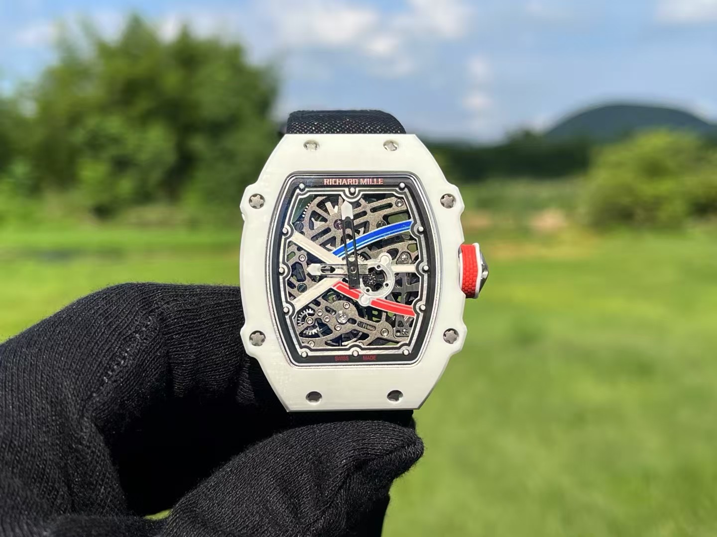 NO:541606,RICHARD MILLE / Richard Mill RM67-02 Men's series ultra-thin integrated movement, original data 12-point clockwork wheel super-large kinetic energy storage, six-point original rotor automatic winding watch, wine barrel case is made of RICHARD MILLE's unique TT carbon fiber and TT fully automatic mechanical composite materials. While maintaining lightness, it has excellent impact resistance. 38.70mm / 48mm watch diameter, ultra-thin thickness is only 12.3mm hollow dial, sapphire mirror, and back transparent. At the start of the 2017 London World Track and Field Championships, RICHARD MILLE tailored a RM 67-02 High for brand friends (also recognized as the king of high jump) Mutaz Essa Barshim  Jum (high jump), this watch is another reflection of the brand's charm, lighter and stronger, making it another outstanding sporty luxury watch of the brand. It is as light as the second layer of skin, giving the wearer a unique noble identity and commemorative meaning!  ,19860909RICHARD MILLE /理查米尔 RM67-02 男士系列超薄一体机芯,原装数据 12点发条轮超大动能储存,六点位原装摆陀 自动上弦腕表,酒桶表壳以RICHARD MILLE独有的TT碳纤维和TT全自动机械复合材料打造而成,在保持轻盈特性的同时,更具卓越的耐冲击性能,38.70mm / 48mm表径,超薄厚度只有12.3mm镂空表盘,蓝宝石镜面,背透.在2017年伦敦世界田径锦标赛开赛之时,RICHARD MILLE为品牌友人（也是公认的跳高之王）Mutaz Essa Barshim量身打造了一枚RM 67-02 High Jum（跳高）,此款腕表便是品牌魅力的再次体现更卓越、更轻盈、更坚固,令其成为了品牌的又一枚卓越的运动型豪华腕表,轻盈如第二层肌肤,赋予佩戴者独一无二的尊贵身份以及纪念意义！,,Watch