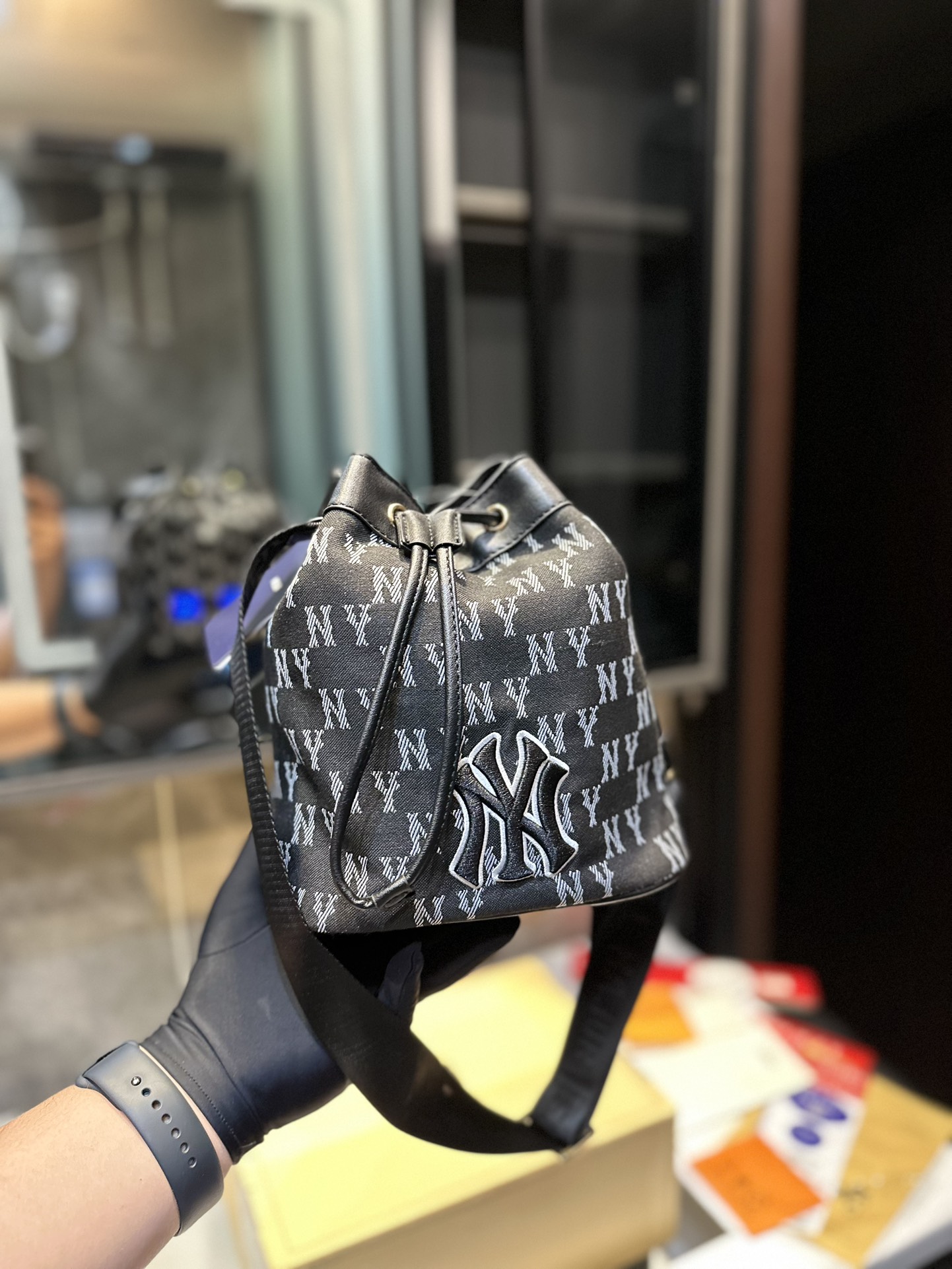 ❤️ MLB NY old buckets of PU-skin-one-shoulder-backed couple-leave-a-breeds