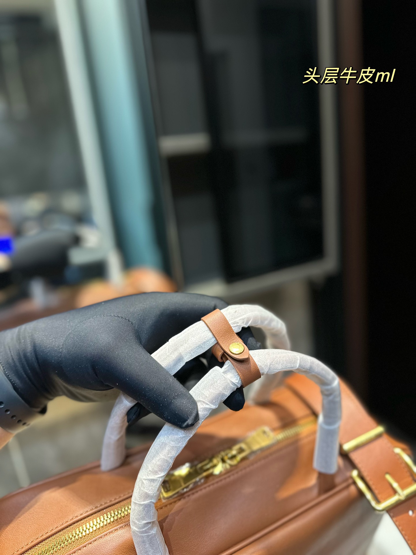 Fashionable Zenium Mumimiu Bowling Briefcase with Cow Skin in Size 34.22 - 图片 3