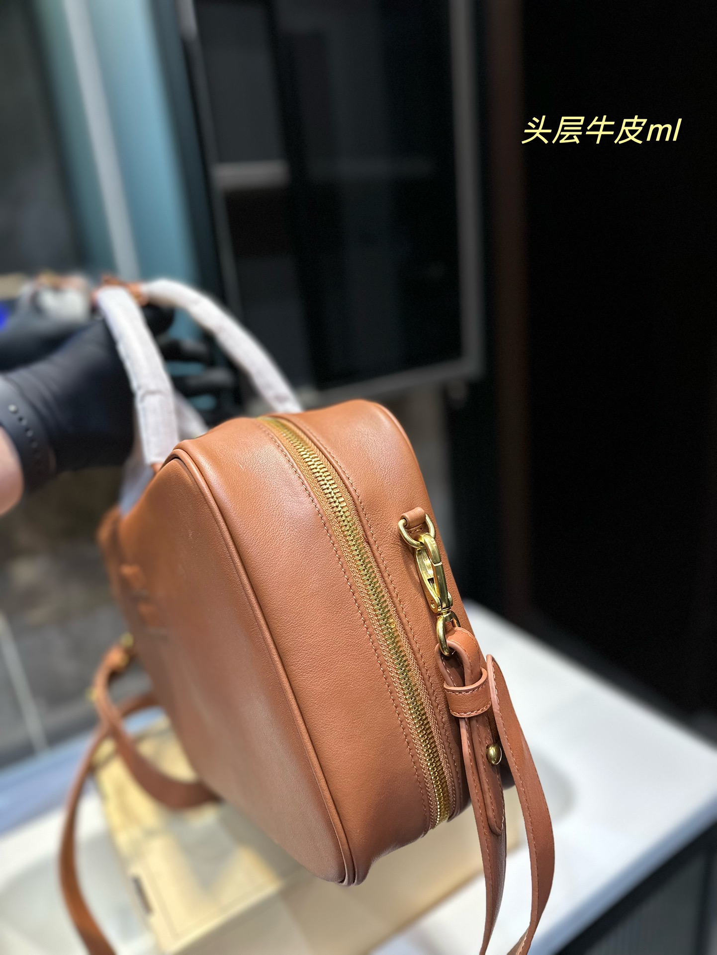 Fashionable Zenium Mumimiu Bowling Briefcase with Cow Skin in Size 34.22 - 图片 5