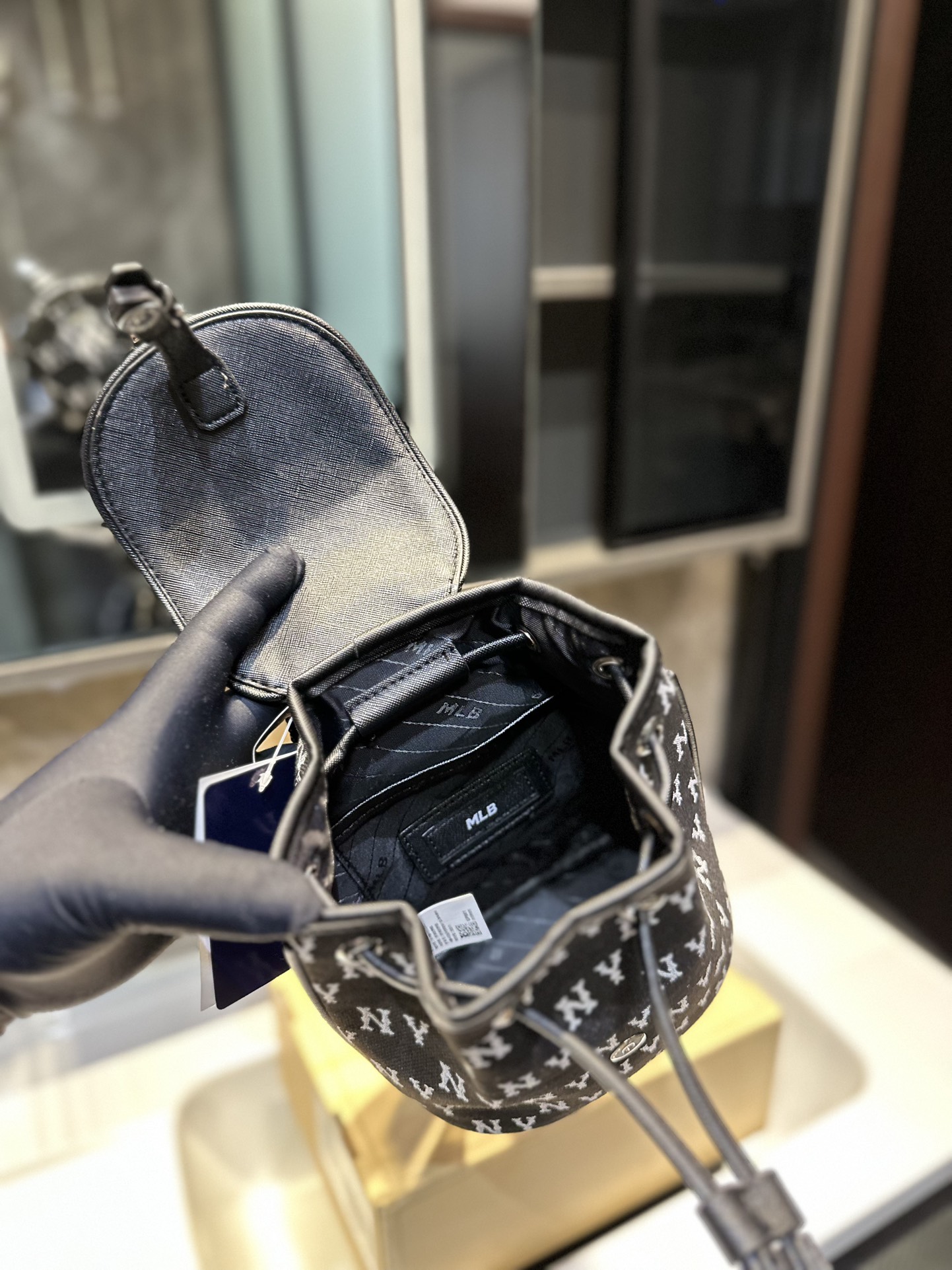 Zenium MLB NY Canvas Double Shoulder Packs for Yankees Fans, Old Flower Bag in Size 17, 20 cm. - 图片 9