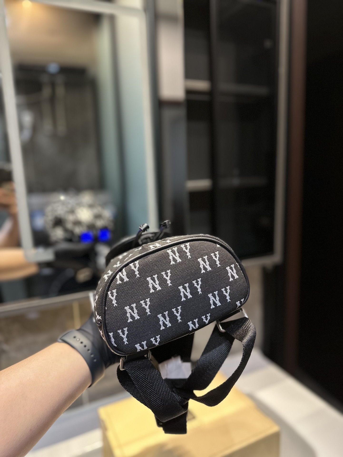 Zenium MLB NY Canvas Double Shoulder Packs for Yankees Fans, Old Flower Bag in Size 17, 20 cm. - 图片 6