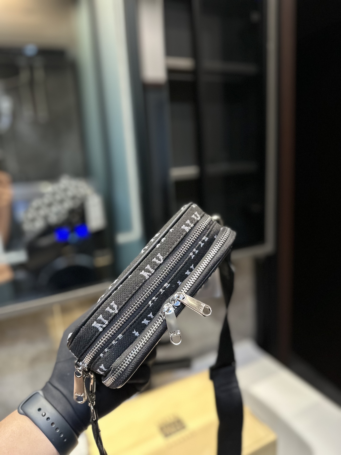 MLB NY Canvas Camera Bag with One-Shoulder Strap, Yankees Design, Vintage Floral Pattern, Size 19cm - 图片 4