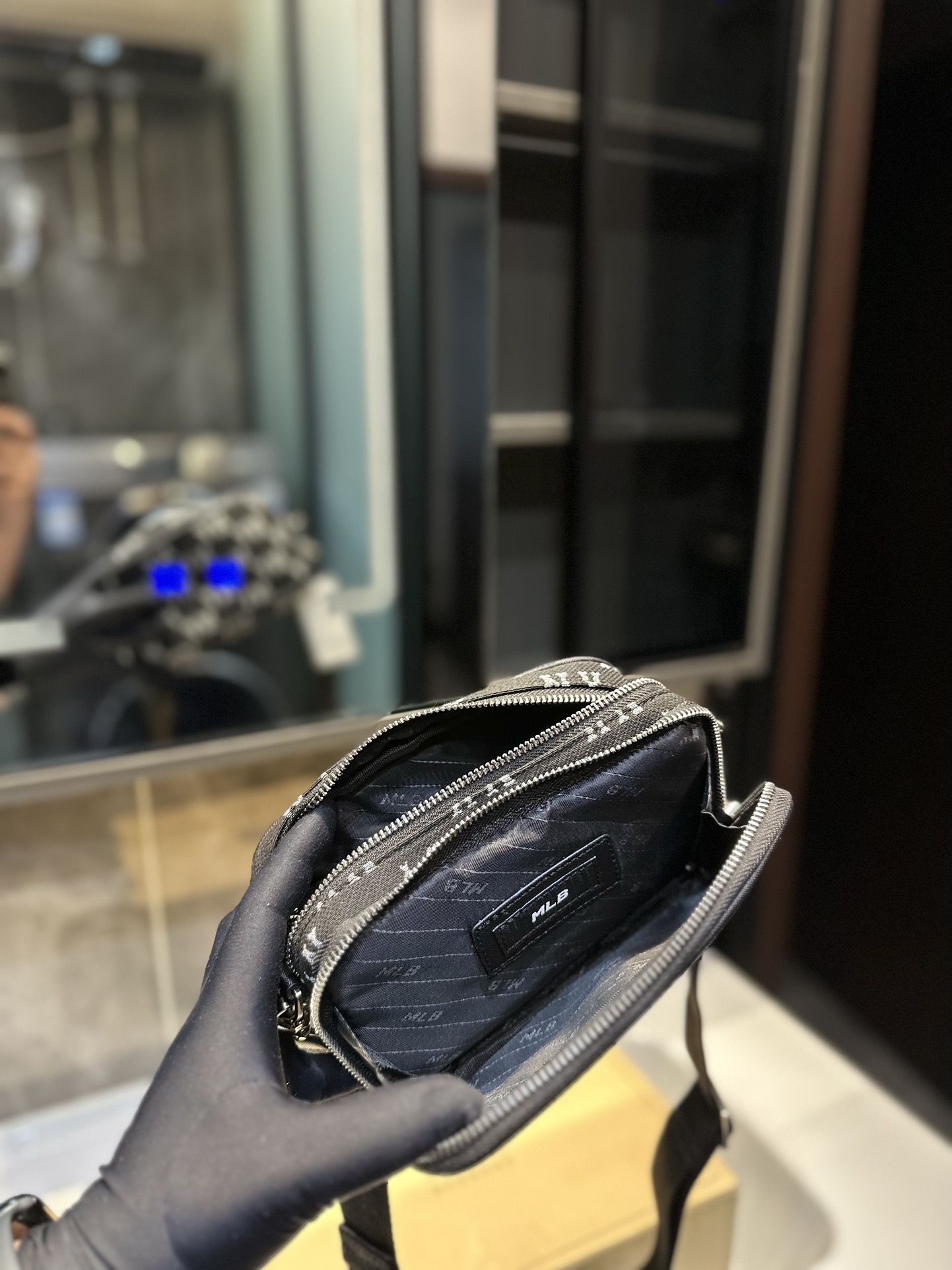 MLB NY Canvas Camera Bag with One-Shoulder Strap, Yankees Design, Vintage Floral Pattern, Size 19cm - 图片 9