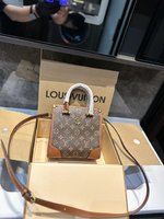 Louis Vuitton Handbags Crossbody & Shoulder Bags China Sale