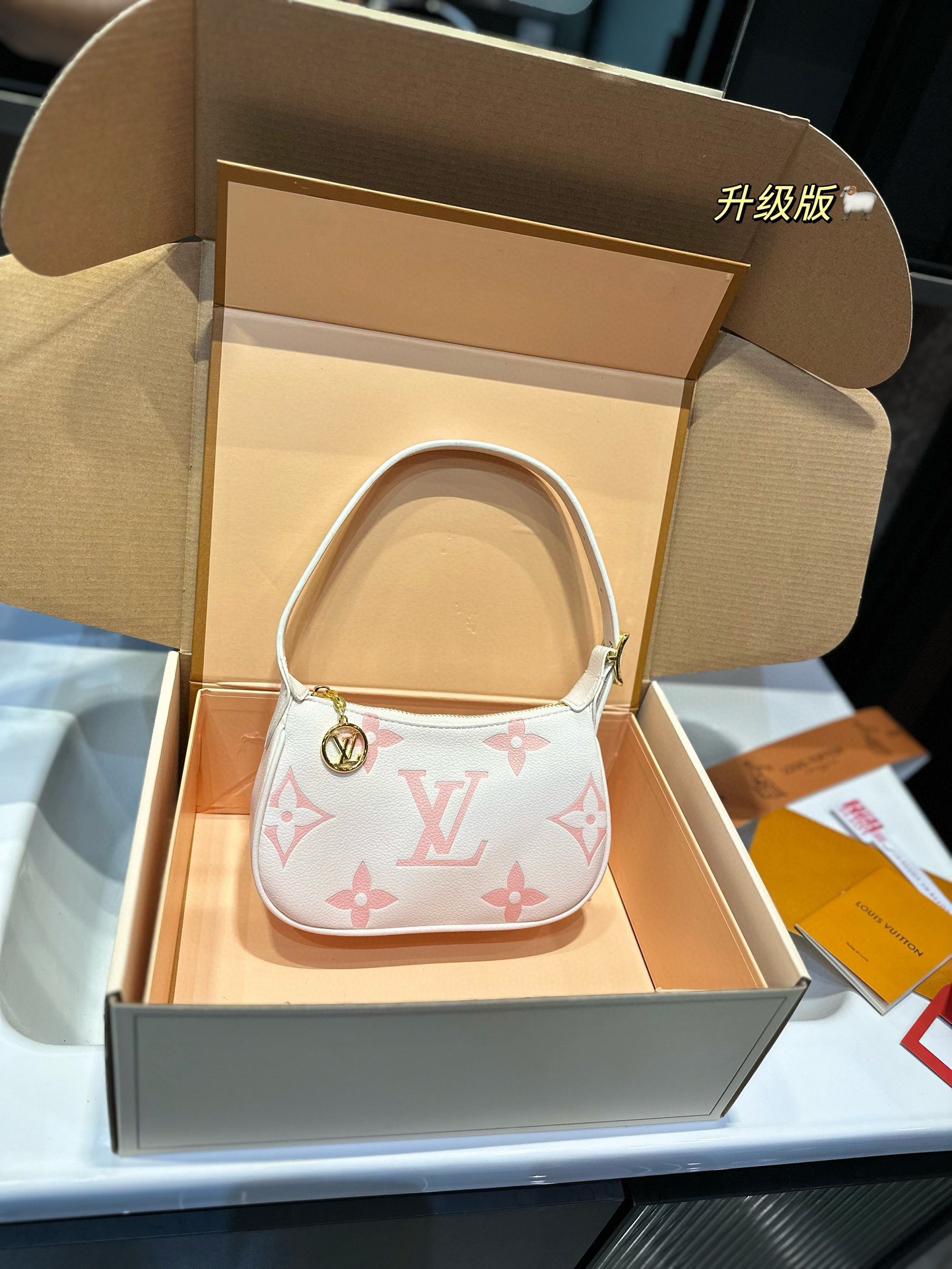 How to buy replica Shop
 Louis Vuitton AAA
 Crossbody & Shoulder Bags Underarm