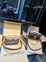 Louis Vuitton LV Pochette MeTis Crossbody & Shoulder Bags Messenger Bags Gold Mini