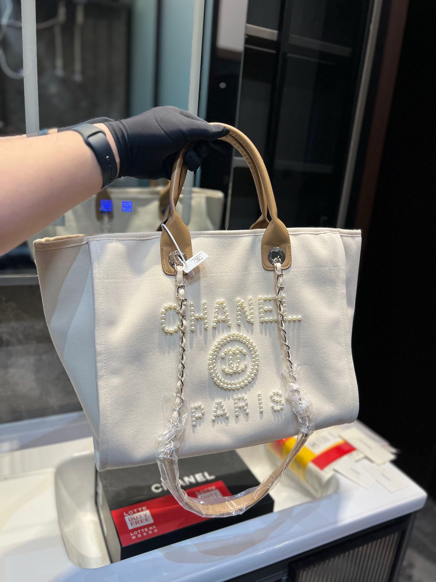 Chanel Sacs À Main Broderie de fleurs La plage