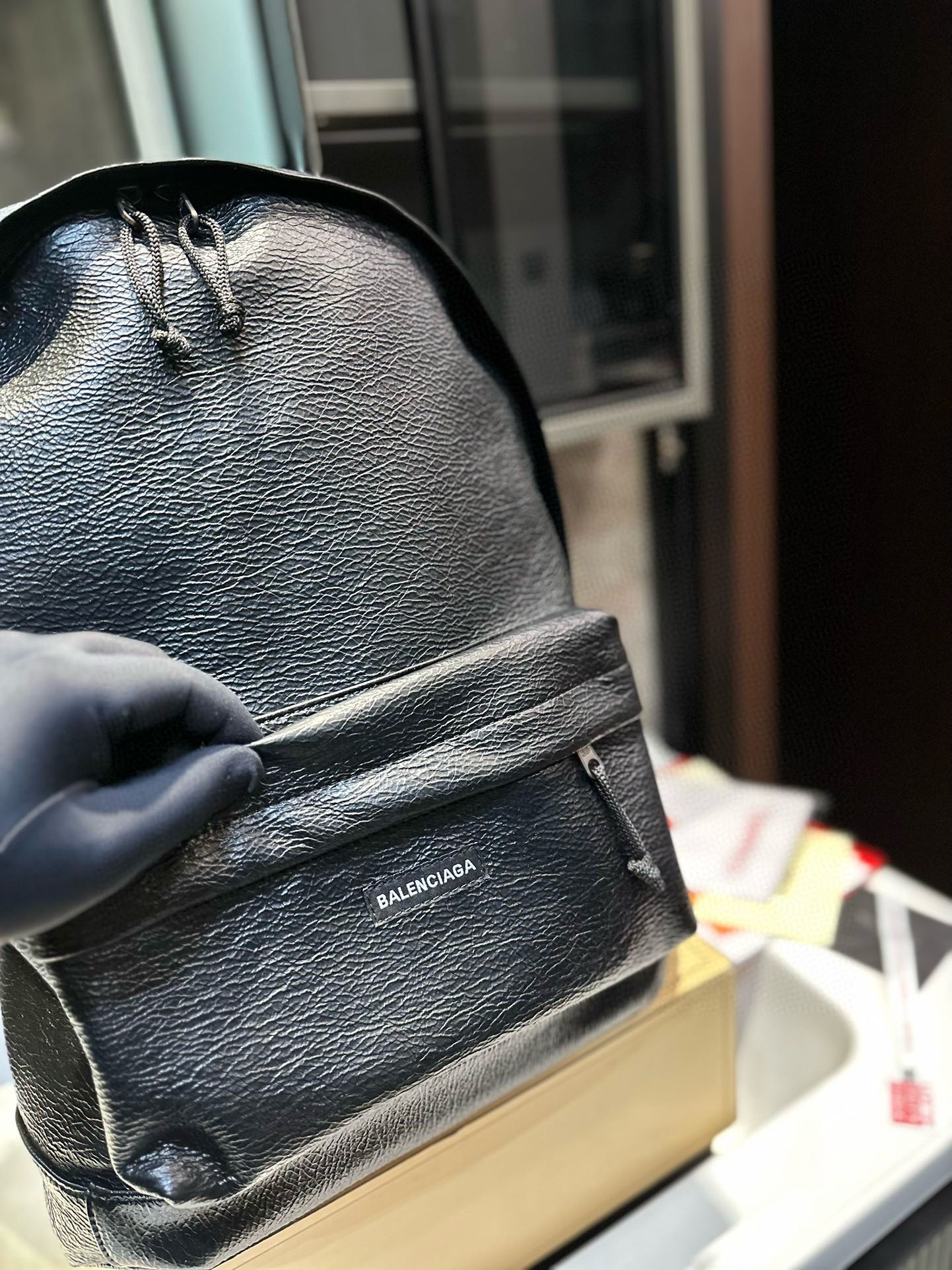 Stylish Parisian Balenciaga Double-Shoulder Bag with Customized Design and Waterproof Zipper - 图片 3